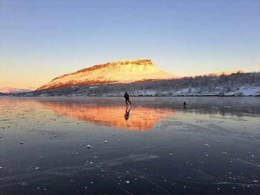 Apartament Ahma Moekki Kilpisjärvi Zewnętrze zdjęcie